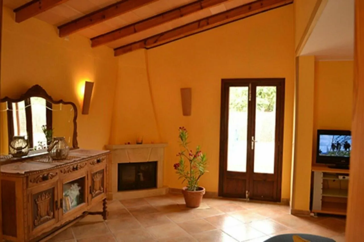 Casa La Siesta- Ruhiges Ferienhaus In Cala Ratjada, 300 M Vom Strand Son Moll Entfernt Cala Ratjada  Spain